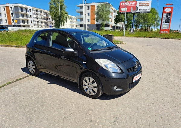 Toyota Yaris cena 15900 przebieg: 199000, rok produkcji 2009 z Zbąszyń małe 466